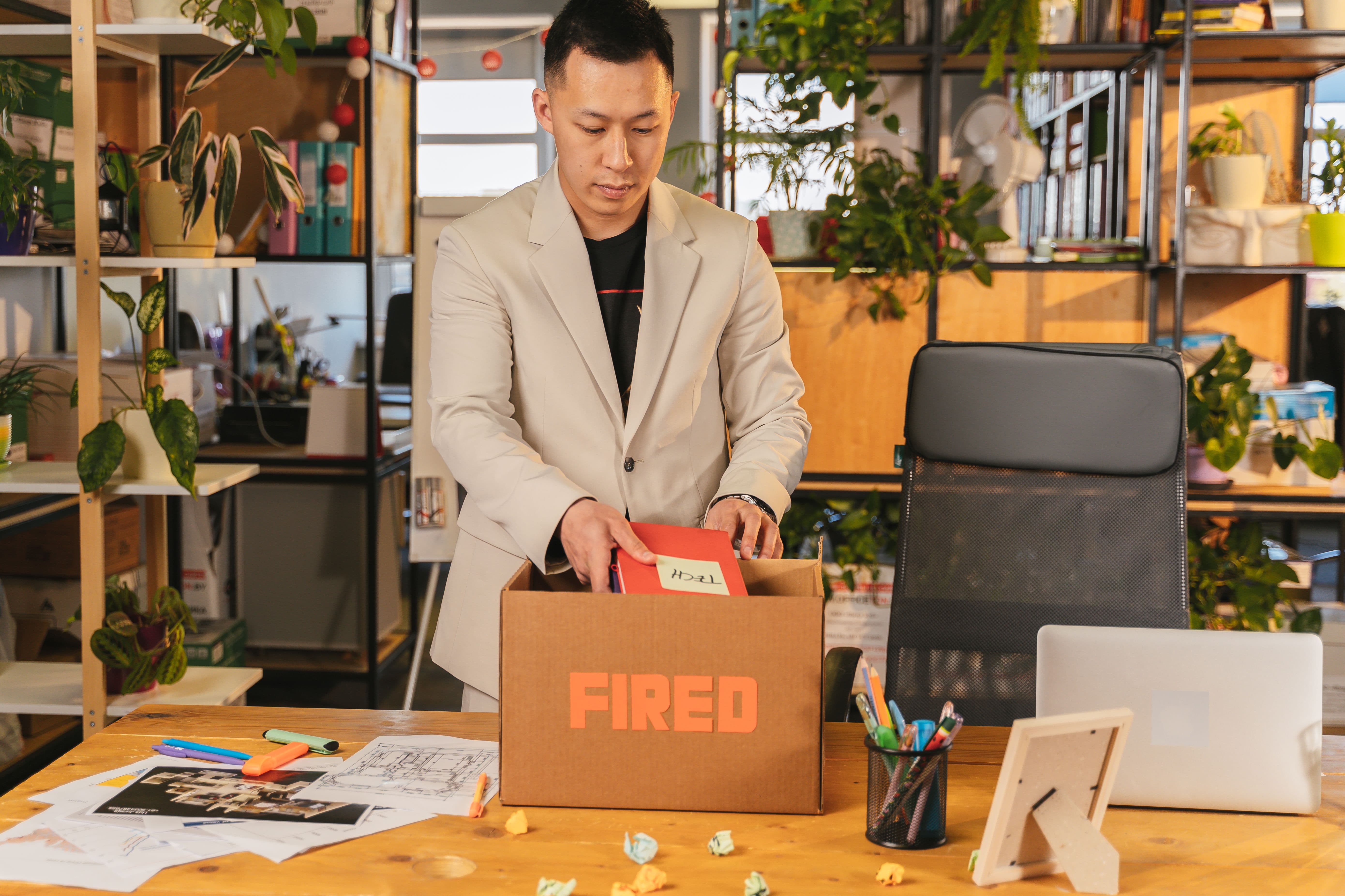 公司可以資遣員工嗎？看懂資遣解僱的法律依據與特殊限制